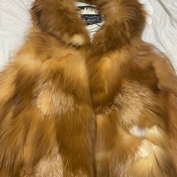 Jackets & Coats Fox Fur Vest Damaged With A Few Rips That Can Be